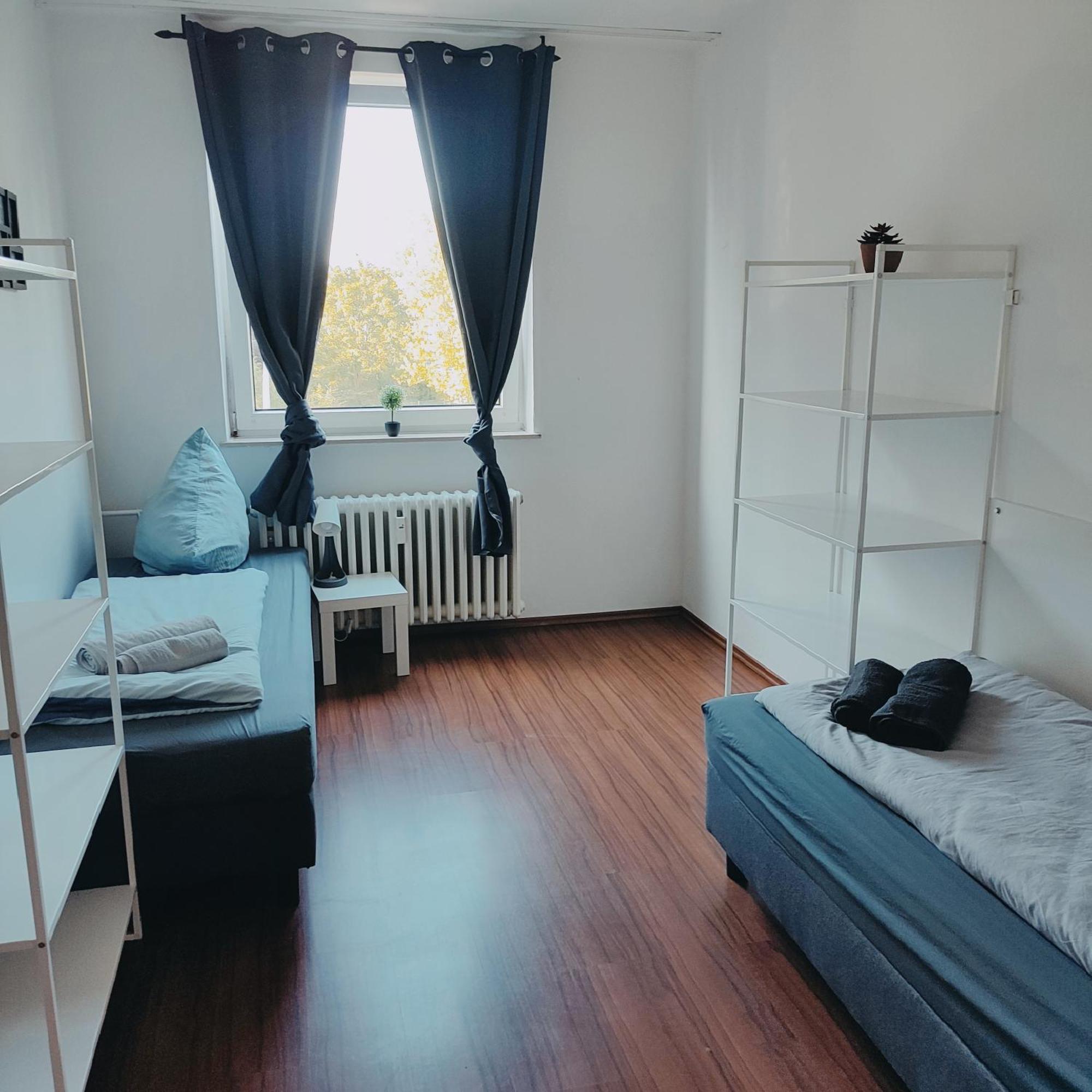 Ferienwohnung Monteurwohnung Messewohnung Duisburg Sued Grenze Duesseldorf 6 Personen Buitenkant foto