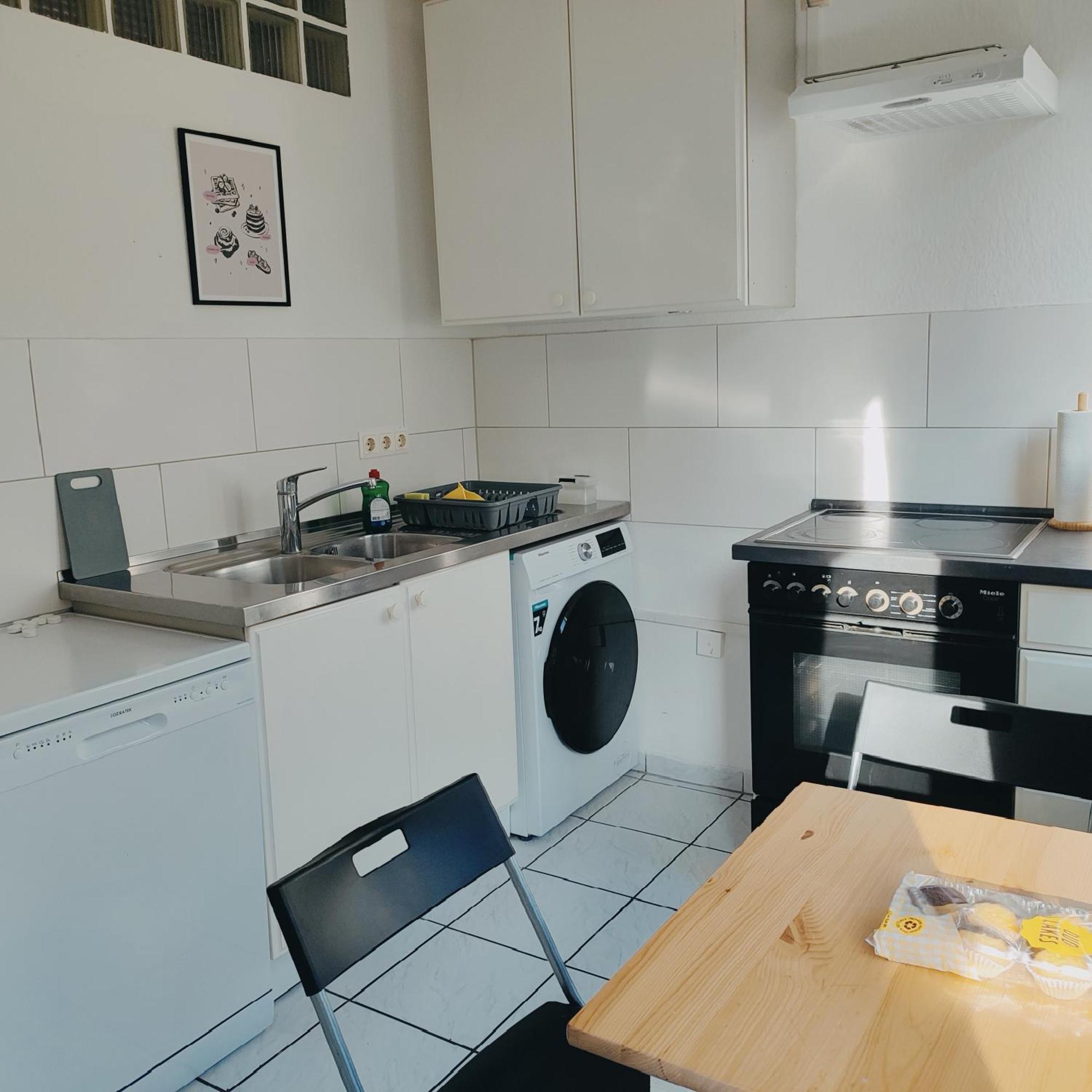 Ferienwohnung Monteurwohnung Messewohnung Duisburg Sued Grenze Duesseldorf 6 Personen Buitenkant foto